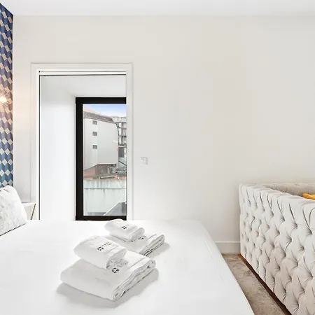 Guestready - In The Heart Of *
